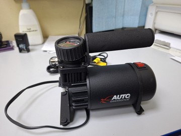 Б/в Автомобільний компресор Auto Assistance aa-112u 01-200933710