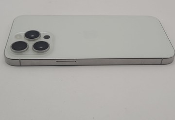 Б/в Мобільний телефон Apple iphone 15 pro max 512gb 01-200898678