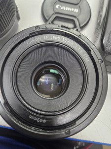 Б/в Фотоапарат Canon eos 700d / canon ef 50mm f/1,8 stm / ef-s 18-135mm 1:3.5-5.6 is 01-200960642