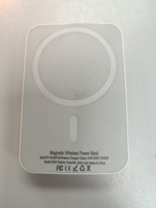 Б/в Повербанк Battery Pack magsafe 5000mah 01-200962332