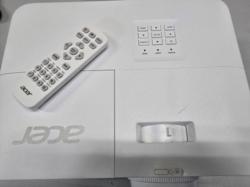 Б/в Проектор Acer x1527i 01-201137941