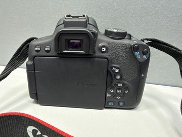 Б/в Фотоапарат Canon eos 750d + ef-s 18-55mm 1:3.5-5.6 is stm 01-201165150