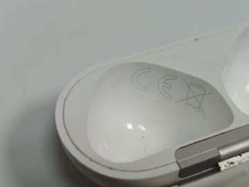 01-200629399: Apple airpods 4