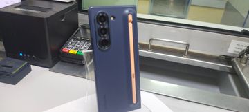 01-200748600: Samsung galaxy fold6 12/256gb