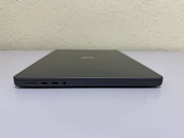 01-200771059: Apple a3401 m4 pro / 24 ram ssd 512 / 20 ceres gpu