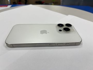 01-200742177: Apple iphone 15 pro 128gb