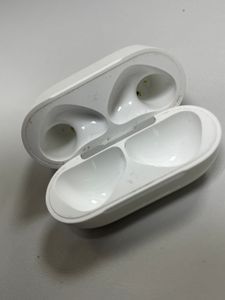 01-200783669: Apple airpods 4 with active noise cancellation