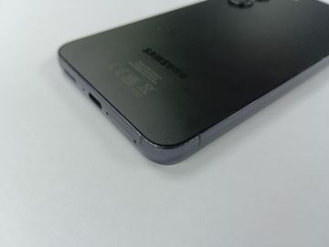 Б/у Мобильний телефон Samsung galaxy s23 8/128gb 01-200764129