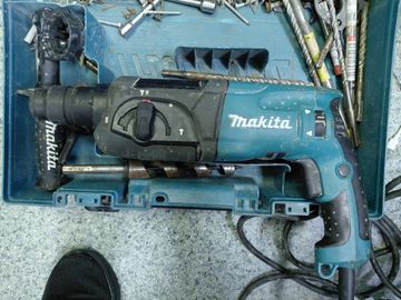 Б/у Перфоратор Makita hr2470 01-200847801