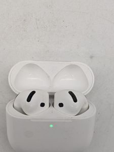 Б/в Навушники Apple airpods 4 with active noise cancellation 01-200802739