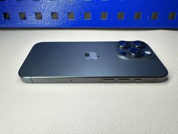 Б/у Мобильный телефон Apple iphone 15 pro 512gb 01-200854894