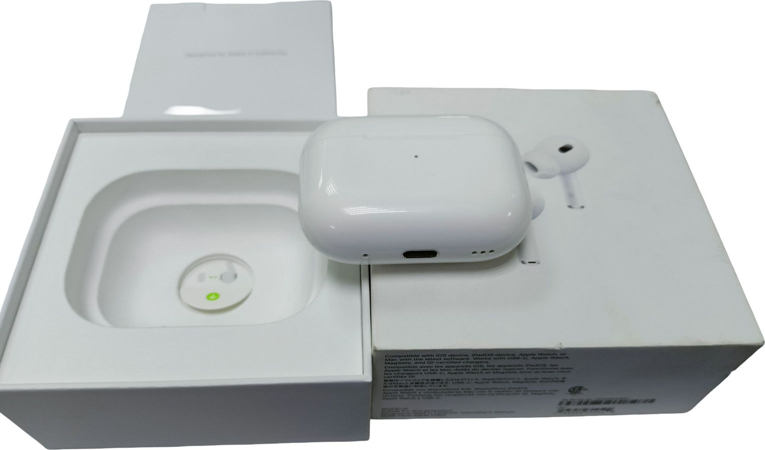 airpods pro 2nd generation with magsafe charging case usb-c