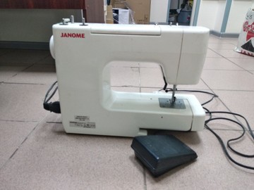 Б/в Швейна машина Janome ami 15 01-200930743