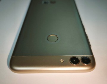 Б/в Мобільний телефон Huawei p smart fig-lx1 3/32gb 01-201031118