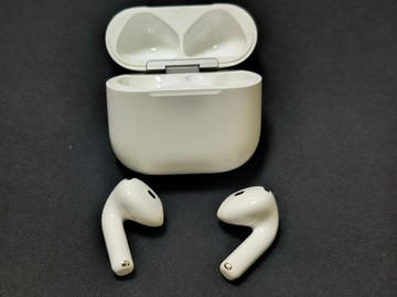 Б/у Навушники Apple airpods 4 01-201098108