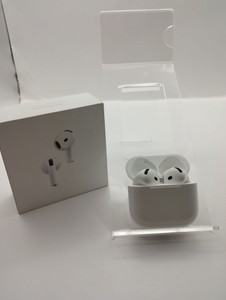 Б/в Навушники Apple airpods 4 with active noise cancellation 01-201138010