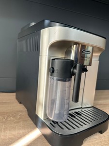 Б/в Кавоварка Delonghi magnifica evo ecam 290.61.b 01-201102727