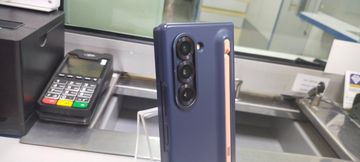 01-200748600: Samsung galaxy fold6 12/256gb