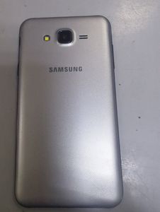 Б/в Мобільний телефон Samsung galaxy j7 neo sm-j701f 16gb 01-200777874