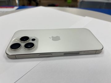 01-200742177: Apple iphone 15 pro 128gb