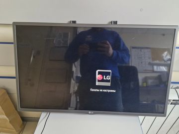 01-200792304: Lg 32lf510u