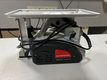 Б/у Рубанок Интерскол p-82/710 01-200770992