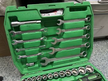 Б/у Набор инструментов Intertool et-6082sp 01-200808510