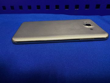 Б/в Мобільний телефон Samsung galaxy j7 neo sm-j701f 16gb 01-200810527