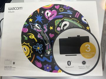 Б/у Графический планшет Wacom intuos m bluetooth pistachio 01-200816426