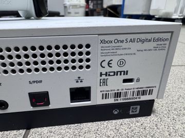 Б/в Ігрова приставка Microsoft xbox one s all-digital edition 1tb 01-200834422