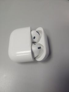 Б/у Наушники Apple airpods 4 with active noise cancellation 01-200836780