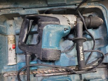 Б/в Перфоратор Makita hr4002 01-200796086