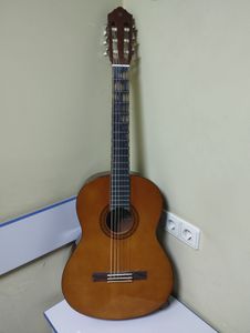 Б/в Класична гітара Yamaha c40 01-200843683