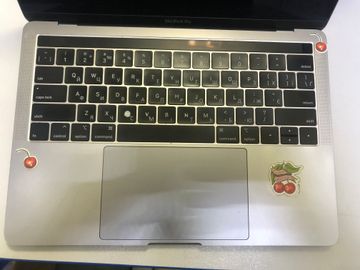 Б/в Ноутбук Apple a1989 / macbook pro 13,3"/ core i7 2,7ghz/ ram16gb/ ssd256gb/ intel iris plus graphics 655 01-200864913