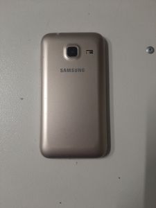 Б/в Мобільний телефон Samsung galaxy j1 mini 2016 01-200865750