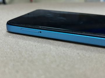 Б/в Мобільний телефон Tecno spark 10 ki5q 8/128gb 01-200876519