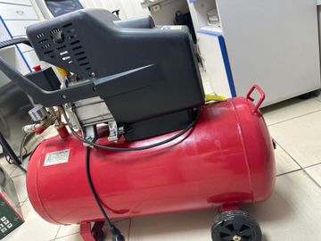 Б/у Компрессор Intertool pt-0003 01-200890844