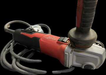 Б/у Угловая шлифмашина Milwaukee agv 13-125 xe 01-200915315