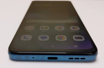 Б/в Мобільний телефон Motorola moto g06 4g 4/256gb 01-200924239