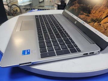 Б/в Ноутбук Hp 15/core i5-1235u ddr5/4gb ddr5/hdd *відсутній/ssd 240 gb/*інтегрована 01-200898575
