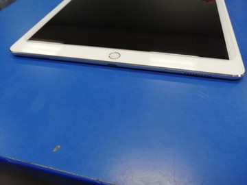 Б/в Планшет Apple ipad pro 12,9 2gen. wifi a1670 64gb 01-200963090