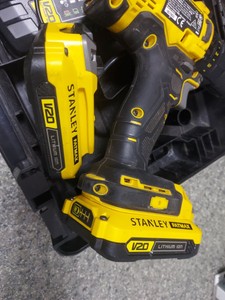 Б/в Шурупокрут Stanley fatmax scd700 01-200972382
