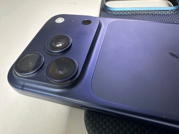 Б/в Мобільний телефон Apple iphone 17 pro 256gb 01-200982977