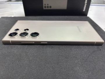 Б/в Мобільний телефон Samsung galaxy s24 ultra 12/512gb 01-201019210