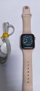 Б/в Смарт-годинник Apple watch series 5 gps 40mm aluminium case 01-201038811