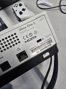 Б/в Ігрова приставка Microsoft xbox one s 500gb 01-200901210