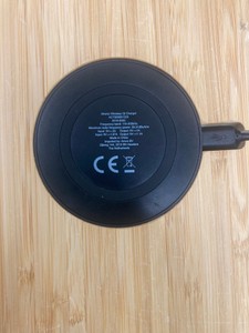 Б/в Бездротовий зарядний пристрій Xtronic Wirelees Qi Charger 2019-5062 01-201099636