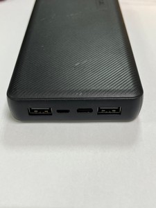 Б/в Зарядний пристрій Trust 20 000mah 01-201127901