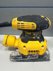 Б/в Шліфмашина вібро Dewalt dwe6411 01-201150476