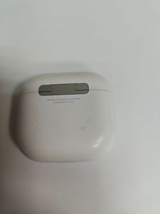 01-200629399: Apple airpods 4